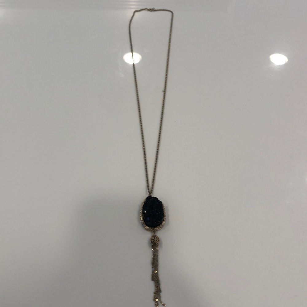 Black pendant necklace